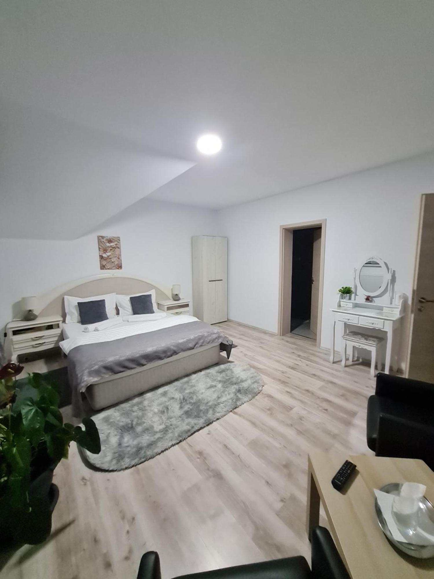 Vila Emma Rîşnov Exteriör bild
